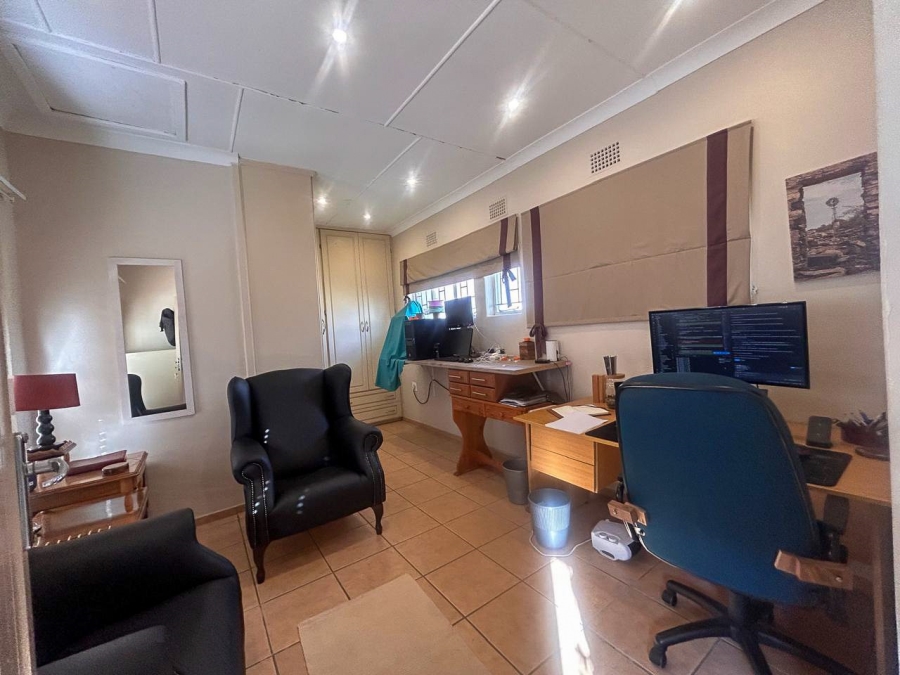 4 Bedroom Property for Sale in Baillie Park North West